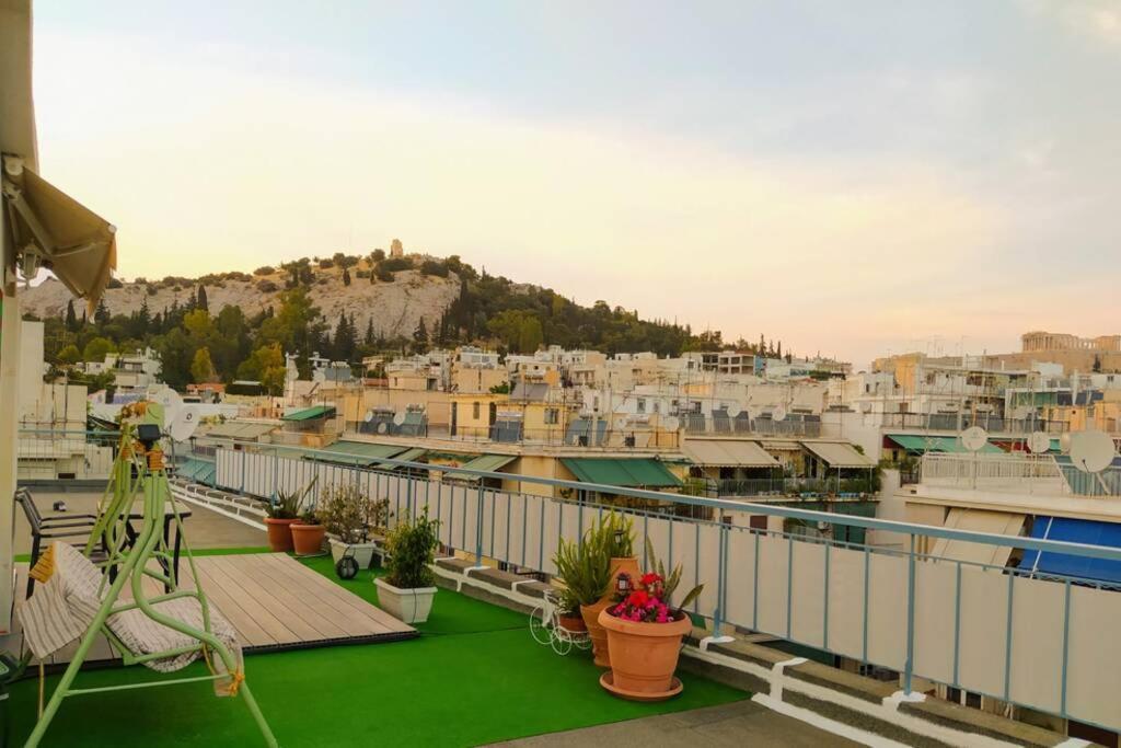 Rooftop Studio, Acropolis View! Athén Kültér fotó